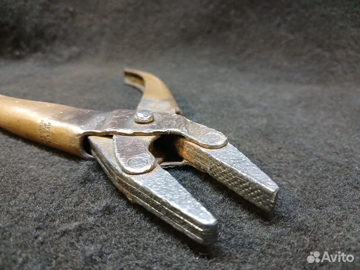 Плоскогубцы 20е-30е годы Артель