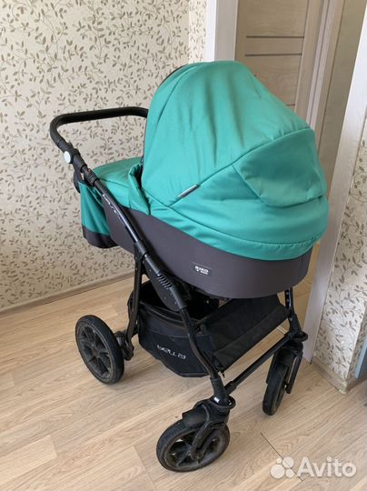 Коляска 3 в 1 с автолюлькой