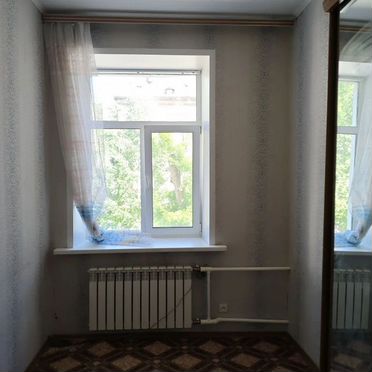 Комната в 2-к., 2/3 эт.