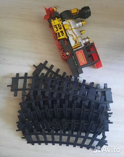 Корзина с игрушками