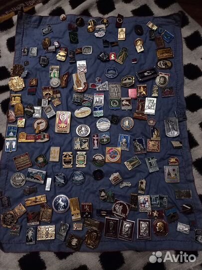 Ретро коллекция значков времен СССР