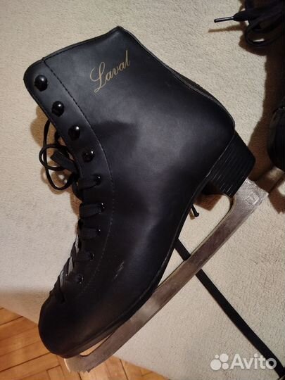 Коньки фигурные мужские 43 размер