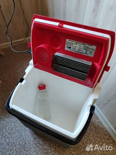 Автомобильный холодильник 12/ 220В