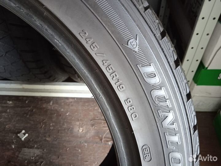 Dunlop Graspic DS3 245/45 R19 98Q