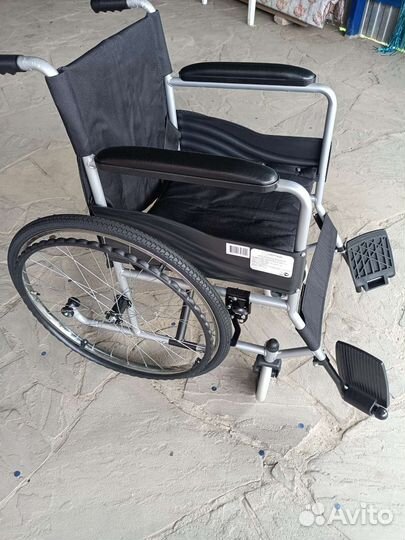 Кресло-коляска для инвалидов новая