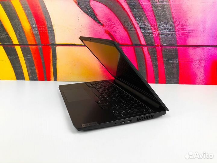 Игровой ноутбук Lenovo Gaming на Ryzen с RTX