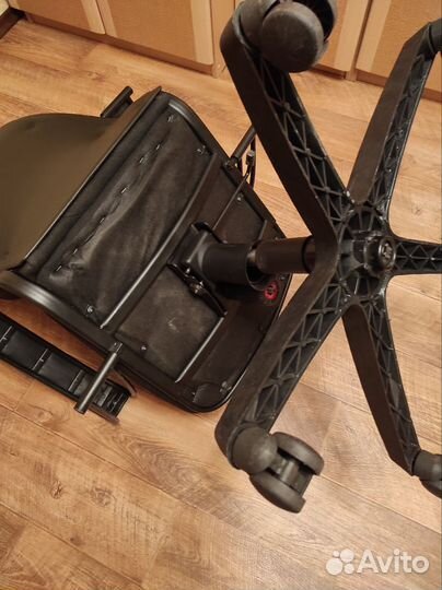 Компьютерное кресло