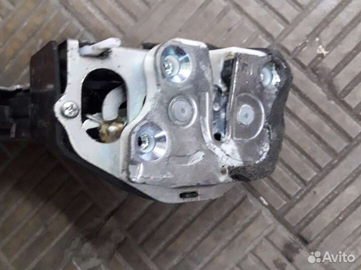 Замок задний правый Faw besturn B50