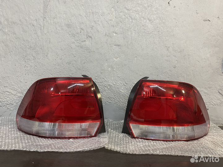 Volkswagen Polo 5 правый левый фонарь