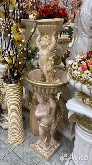 Шикарный комплект ваза на постаменте