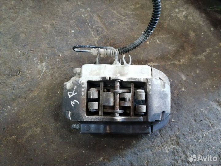 Суппорт задний правый Porsche Cayenne 955