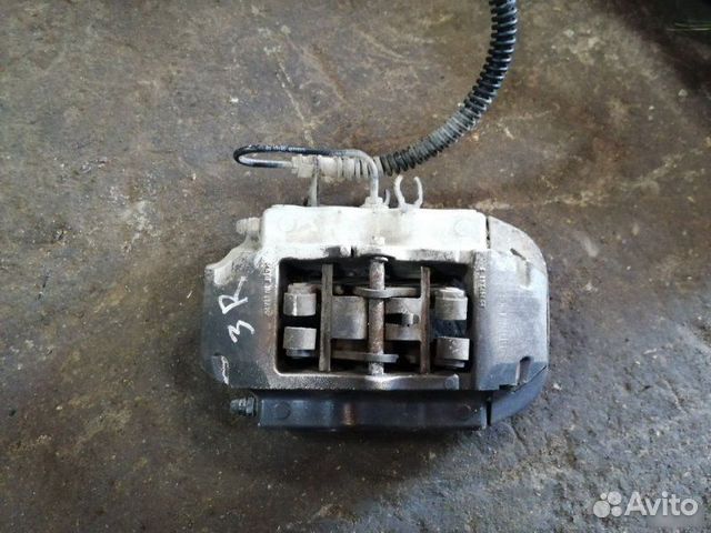 Суппорт задний правый Porsche Cayenne 955