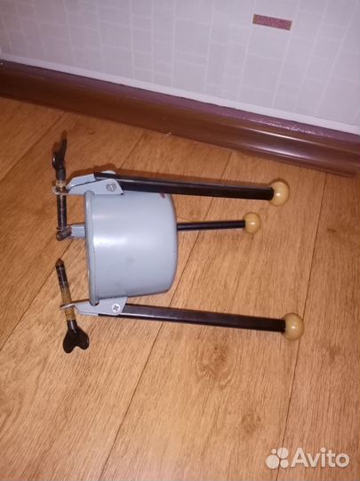 Подставка для ёлки. Тринога