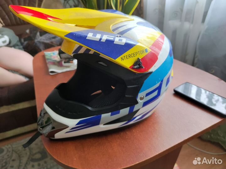 Мото шлем эндуро