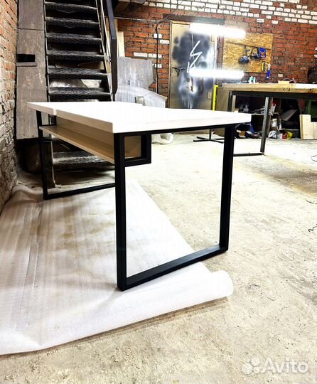 Игровой компьютерный стол