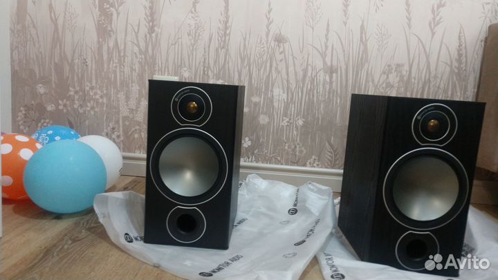 Monitor Audio Bronze Black Oak
