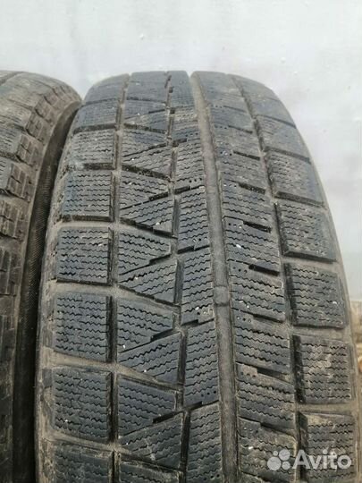 Bridgestone Blizzak Revo GZ 215/65 R16