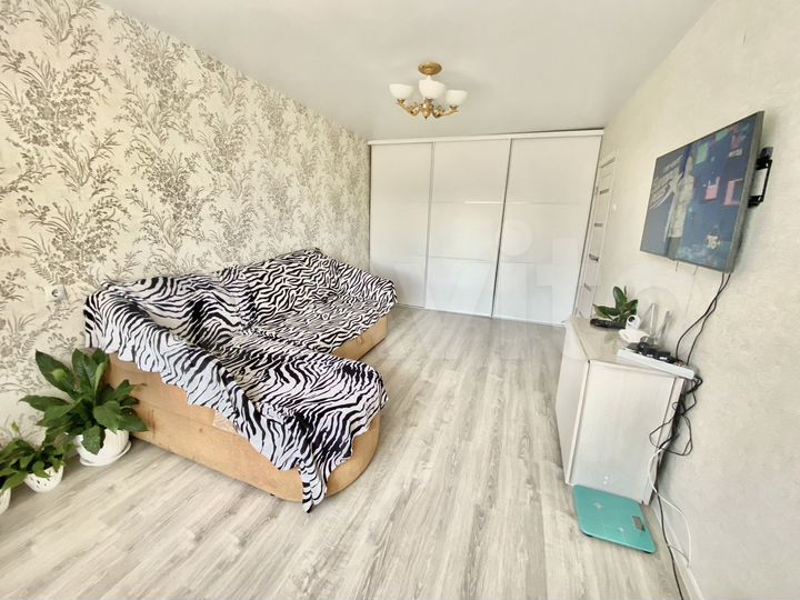 2-к. квартира, 52 м², 6/9 эт.