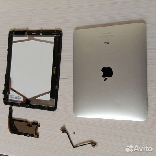 Планшет Apple iPad 1-го поколения wi-fi 16GB A1219