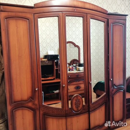 Спальный гарнитур бу