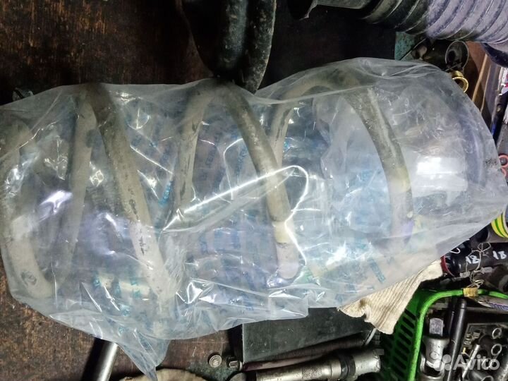 Стойки передние kia rio 2015