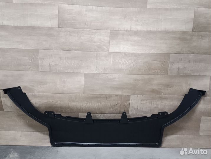 Накладка переднего бампера Фольксваген Джетта 6