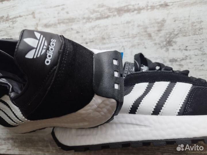Кроссовки adidas retropy e5
