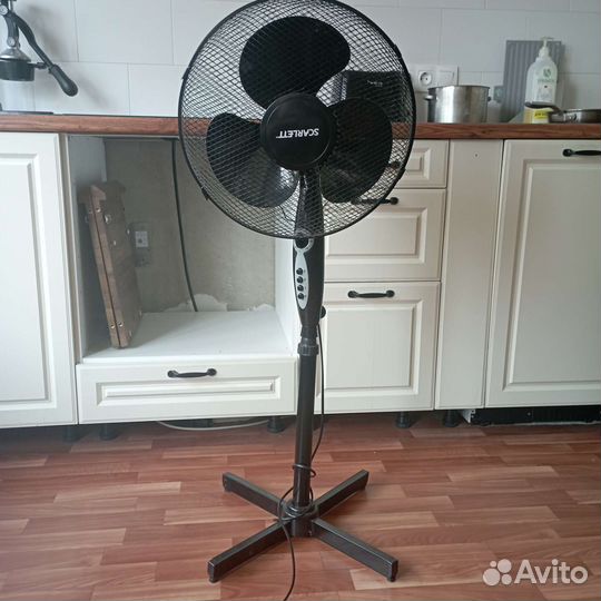 Вентилятор напольный Skarlet