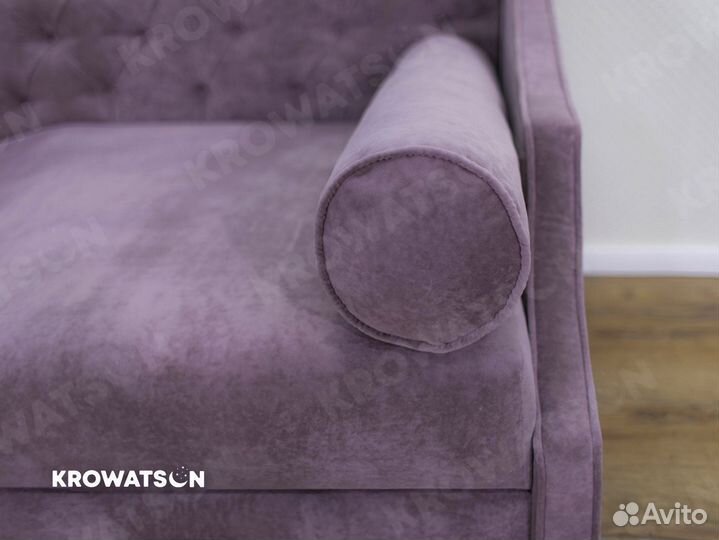 Кровать для ребенка в каретной стяжке