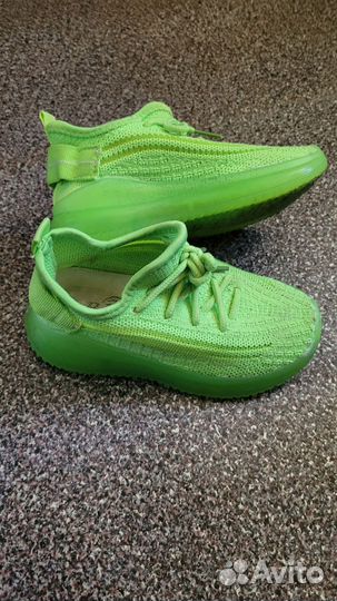 Кроссовки 26-27 размер