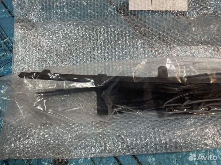 Toyota Highlander накладка на фаркоп с 13-19 год