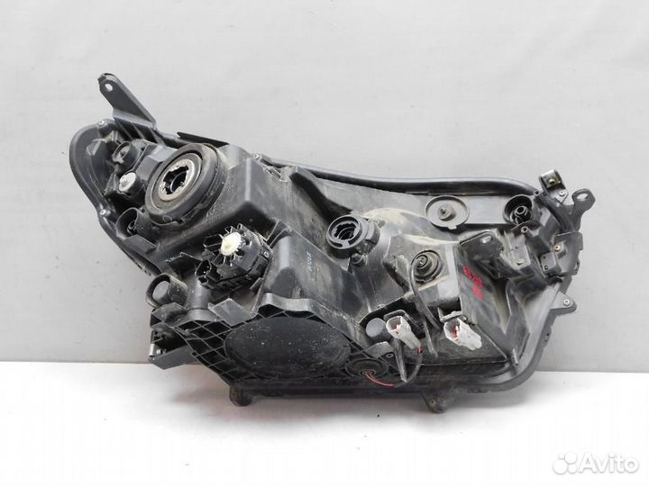 Фара левая Toyota RAV4