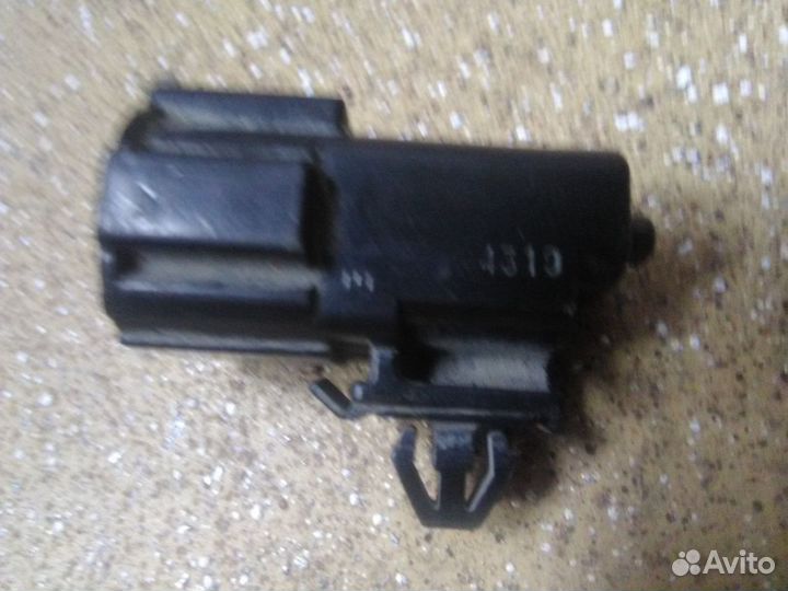 Датчик внешней температуры Ниссан Примера Р 12