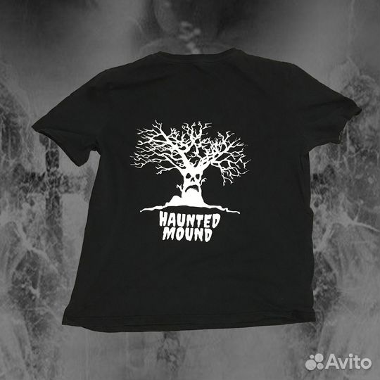 Футболка Haunted Mound