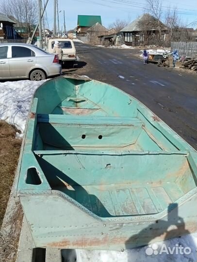 Продаётся лодка Днепр