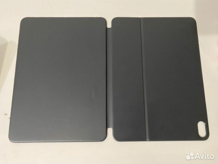 Apple smart keyboard folio 11
