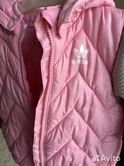 Куртка adidas на девочку