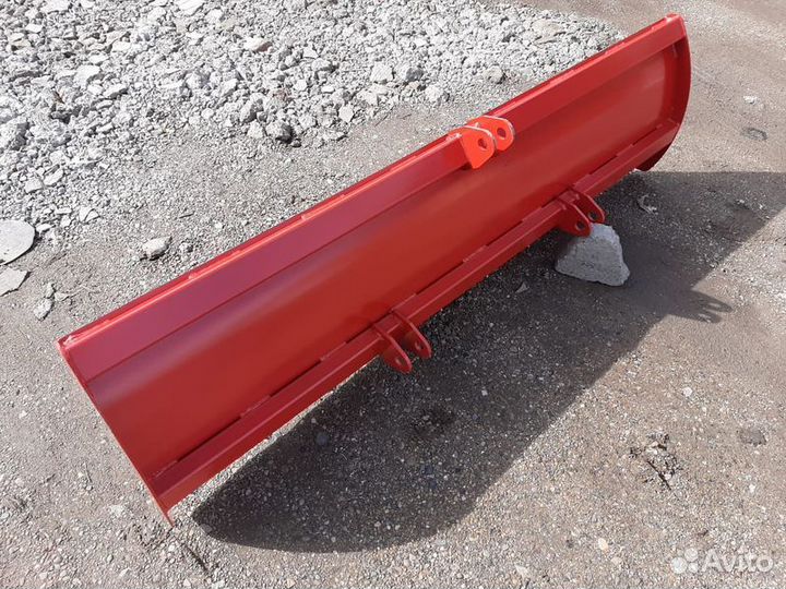 Тракторный отвал ширина 1,75 м