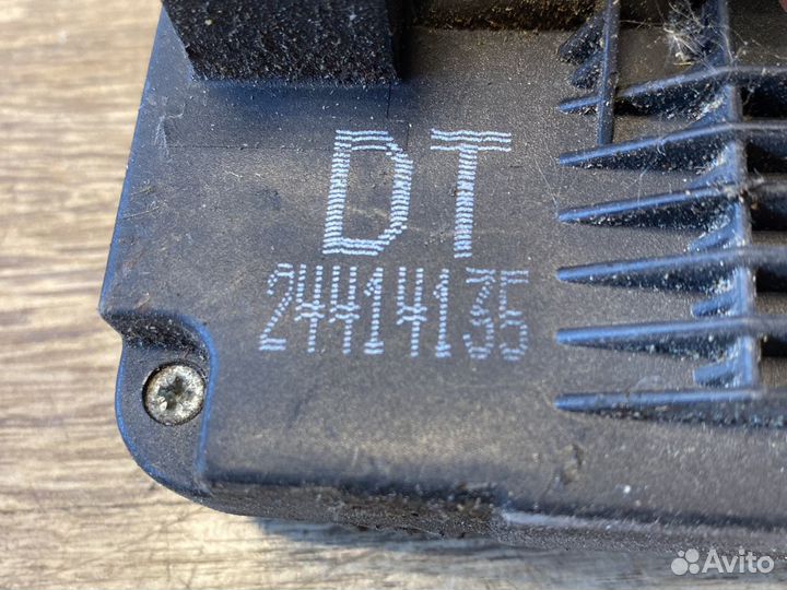 Opel zafira а замок задней правой двери