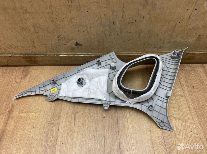 Обшивка стойки задняя правая Kia Optima 4