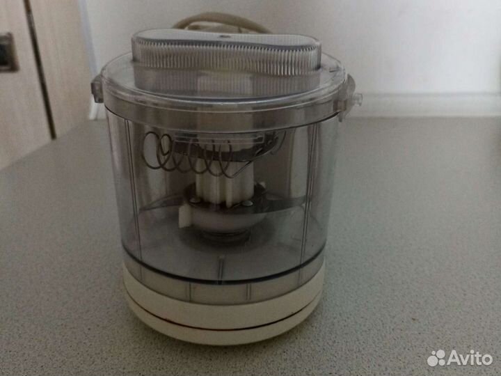 Миксер и измельчитель электрический