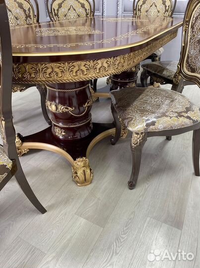 Комплект стол и стулья. В наличии