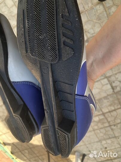 Лыжные ботинки