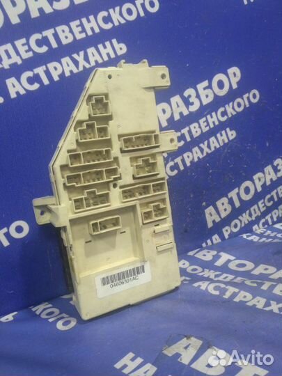 Блок предохранителей салона Dodge Stratus седан