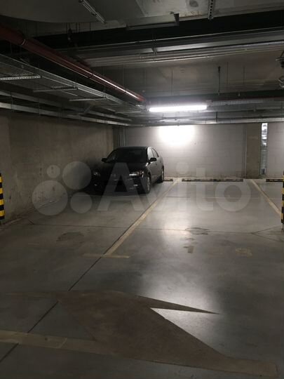 Машиноместо, 28 м²