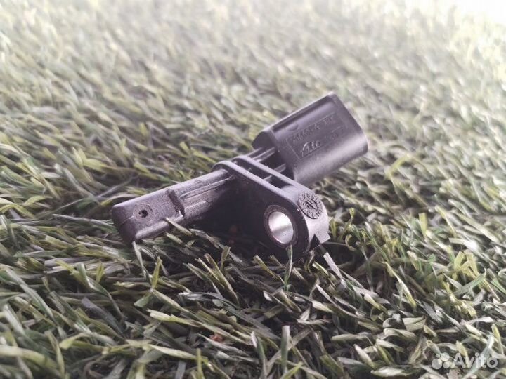 Датчик ABS передний правый Audi Q3 8UB cczc 2012