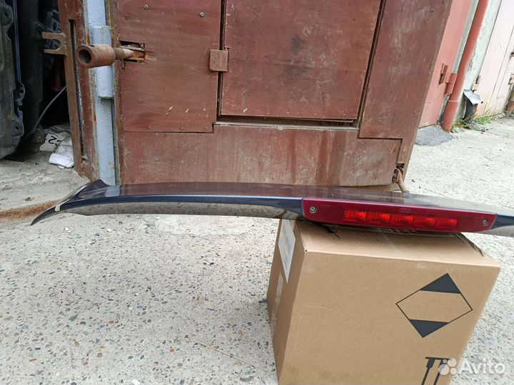 Спойлер крышки багажника Форд Фокус2