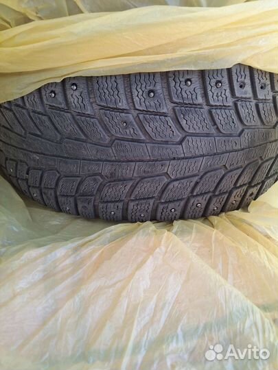 Michelin X-Ice North 215/55 R16
