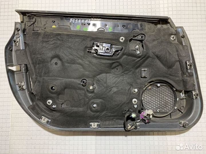 Обшивка передней правой двери Audi A8 D3