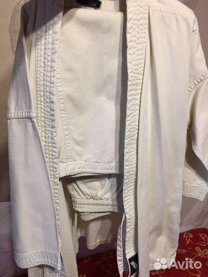 Комплект. Кимоно,перчатки,пояс